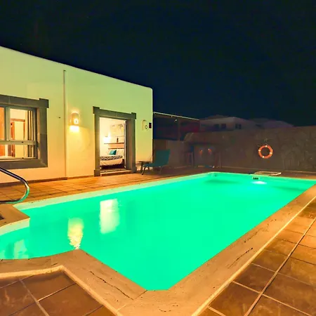 Casa Carla فيلة بلايا بلانكا