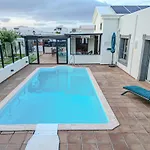 Casa Carla فيلة بلايا بلانكا